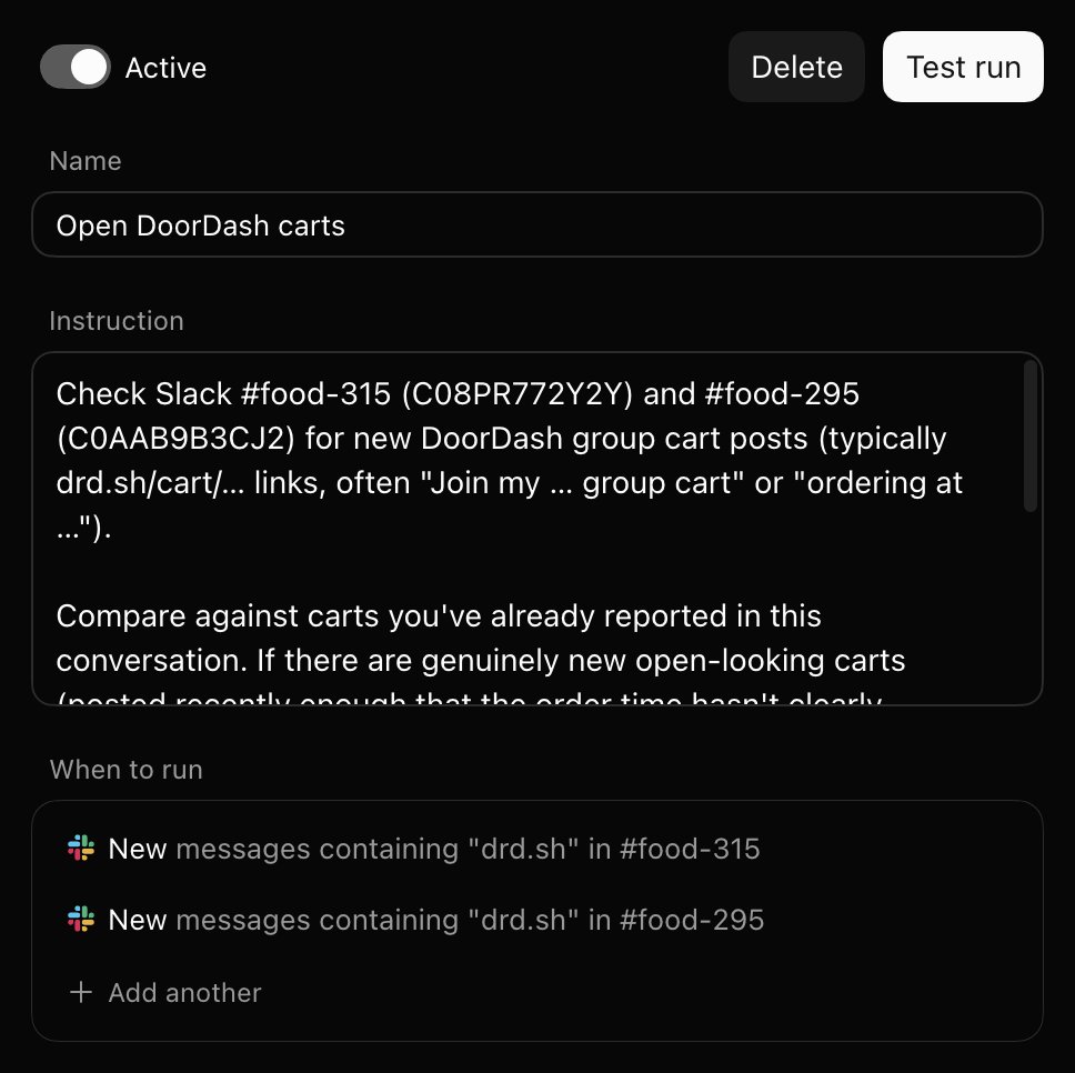 Grok Bot 的例程编辑界面：自然语言指令加 Slack 触发条件
